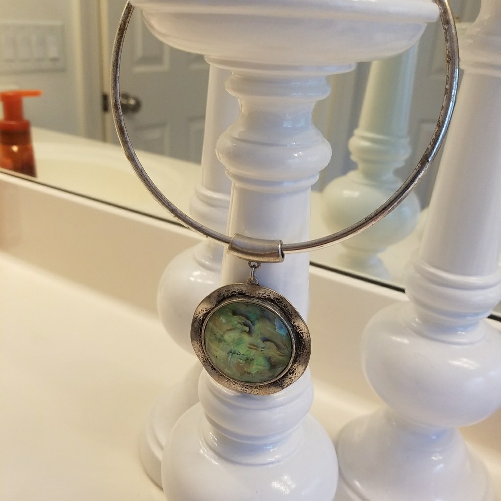Abalone silvertone necklace